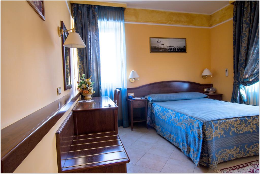 チャンピーノ B＆B　デッリ　アミーチ Bed & Breakfast 部屋 写真