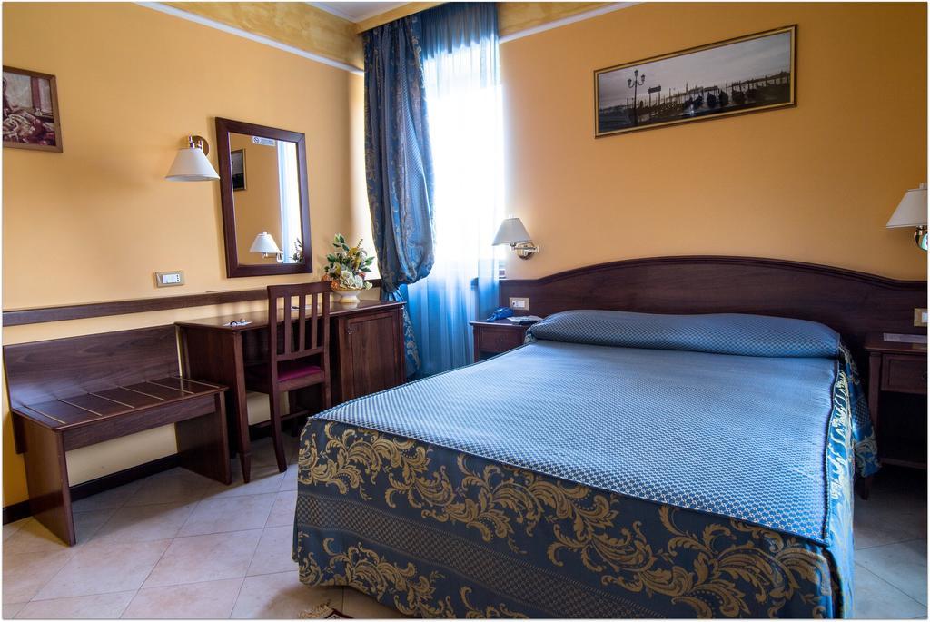 チャンピーノ B＆B　デッリ　アミーチ Bed & Breakfast 部屋 写真